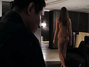 Actress - Nadia Fares: Movie - War